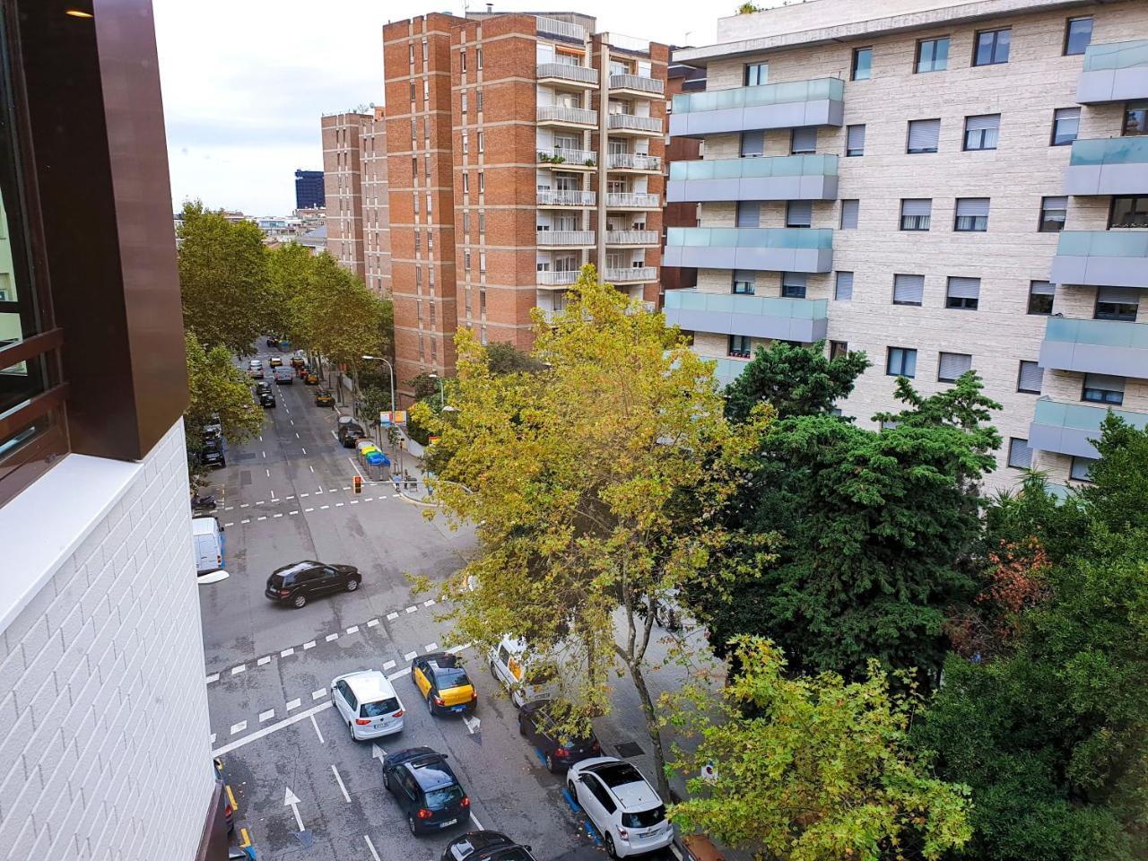 Ginosi Pedralbes Hotel Barcelona Exterior foto